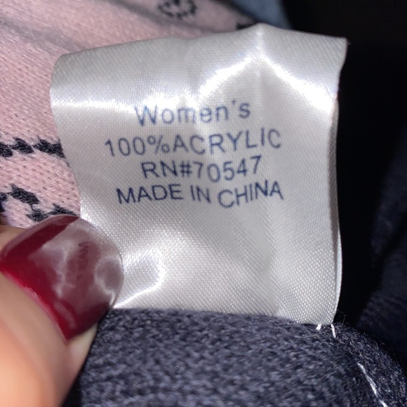 Winter hat - Picture 6 of 6